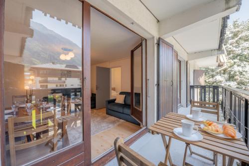 Apt Lyret1 Central Chamonix 4-Min Walk to Aiguille du Midi - Happy Rentals