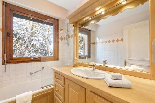 Apt Du Plan Praz-Brévent 4-min to lift, parking & balcony - Happy Rentals