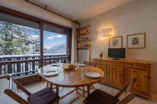 The Brevent Nest Ski-in/out + Balcony & Parking - Happy Rentals