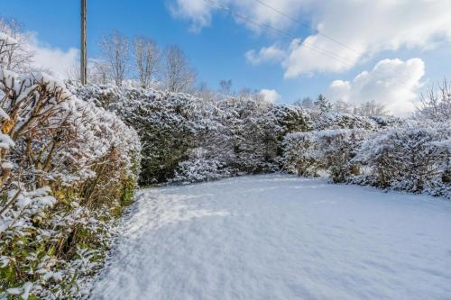 Apt Les Capucins Quiet Chamonix Base w/ Private Garden - Happy Rentals