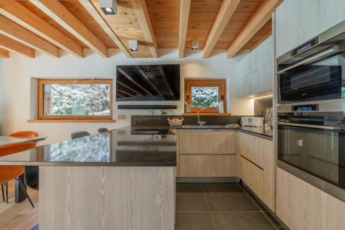 Luxury Mountain Chalet Pool Sauna Cinema