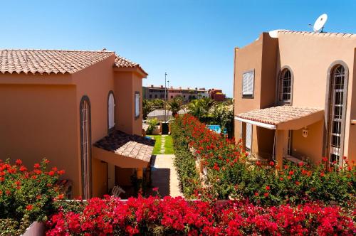 Κήπος έξω από το Meloneras Hills 16 With Pool by VillaGranCanaria
