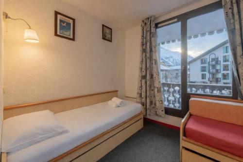 Cham Sud Chailloud102 Chamonix Centre Balcony Views Sleeps 3 - Happy Rentals
