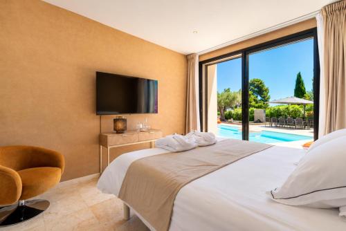 La Villa Monarque