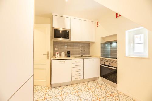 Historic alfama apt with modern style