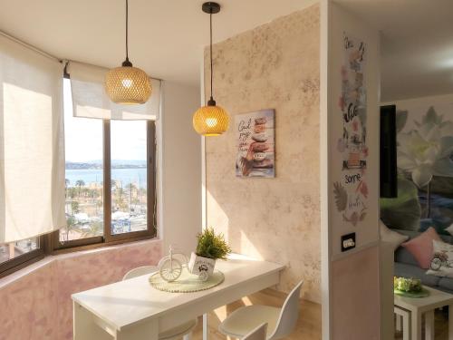 Bright apartment with sea view, Fuengirola, 50 m², pool