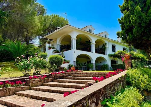 Modern Villa with Private Pool in Córdoba