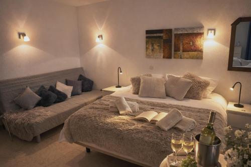 Ocean Bliss Albufeira Sea View 20m to Beach 2 Pools Free Parking
