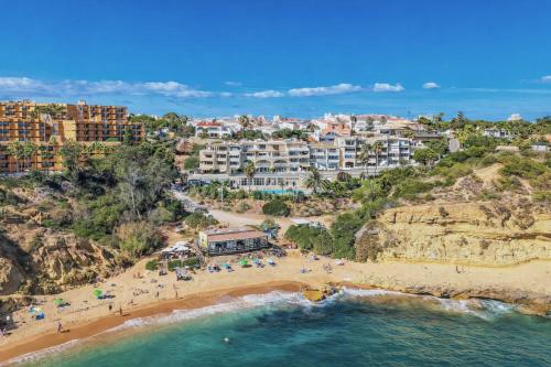 Ocean Bliss Albufeira Sea View 20m to Beach 2 Pools Free Parking
