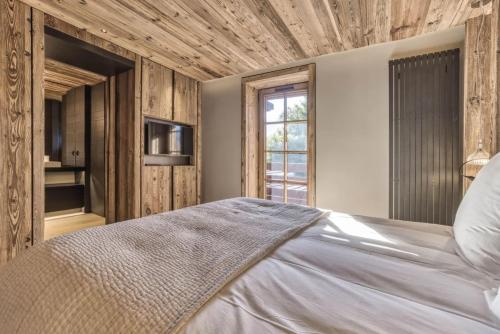 Quiet property in Morzine with panoramic views