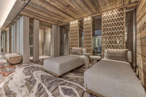 Quiet property in Morzine with panoramic views