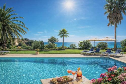 Ocean Bliss II Albufeira Sea View 20m to Beach 2 Pools Free Parking