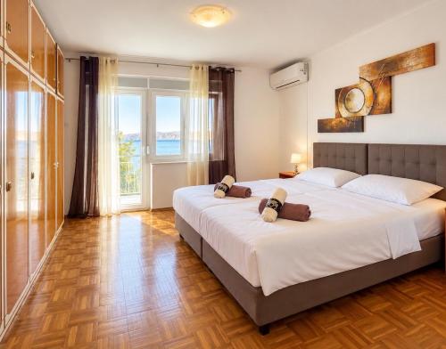 Holiday House Sea View