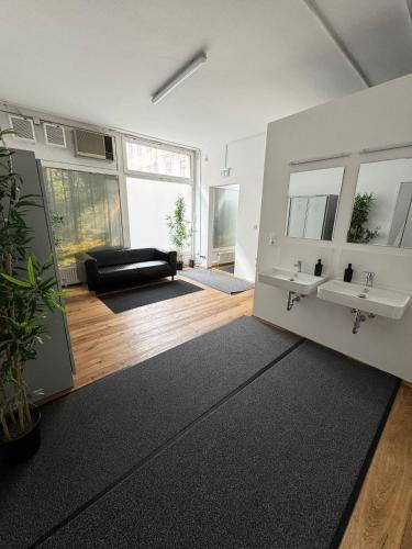 Robin Wood Capsule Hostel
