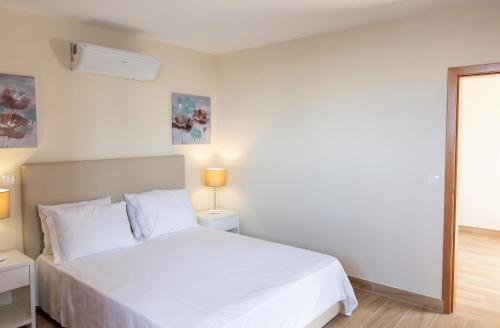 Elegant House in Calheta, Sea View