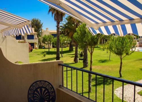 Charming house in Alvor with shared pool