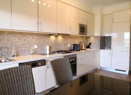Spacious apartment in Albufeira with pool and terrace