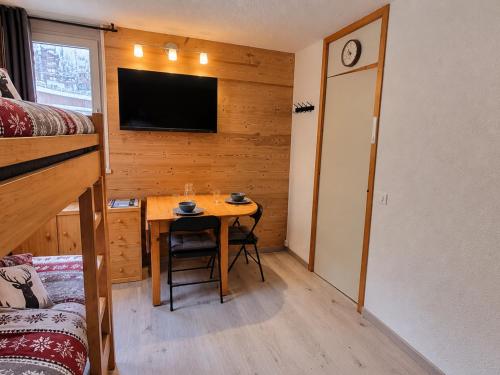 Studio fonctionnel 2 pers · Proche des pistes · Vue vallée