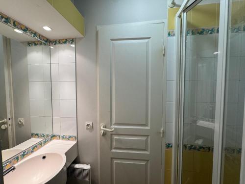 Appartement rénové avec balcon, ski aux pieds, animaux acceptés