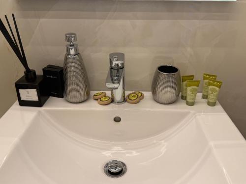 PLAKA Luminous Deluxe Suite