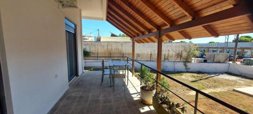 Melomeno home 1