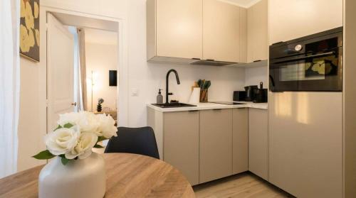 Renovated Ground-Floor 1BR near Pigalle
