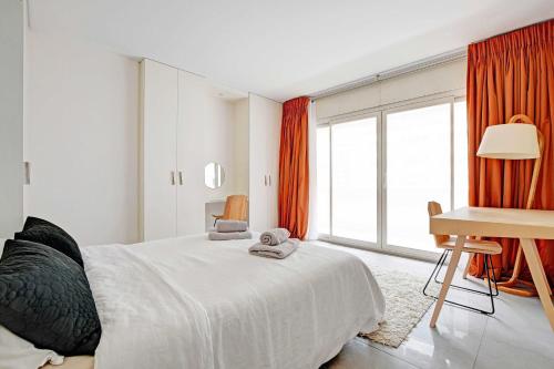 Exceptional 3BDR 6P apt - View of the Eiffel Tower
