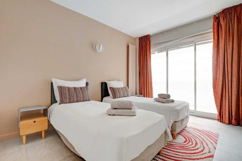 Exceptional 3BDR 6P apt - View of the Eiffel Tower