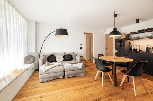 Dacasa Arosa mit Terrasse und Arosa SommerCard und Gratisparkplatz