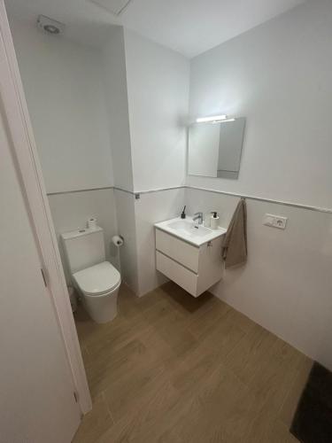 Excelente casa renovada cerca de la playa