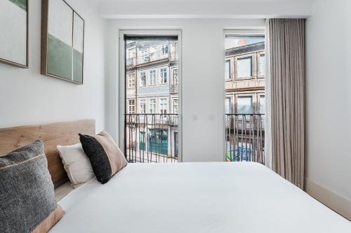 Stylish Retreat in Central Porto Stay with Parking