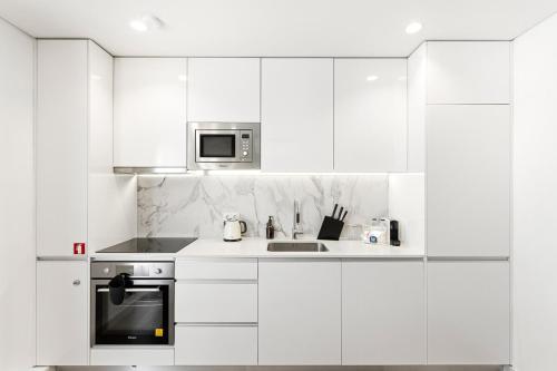 Urban Paradise, Sleek Central Porto Flat