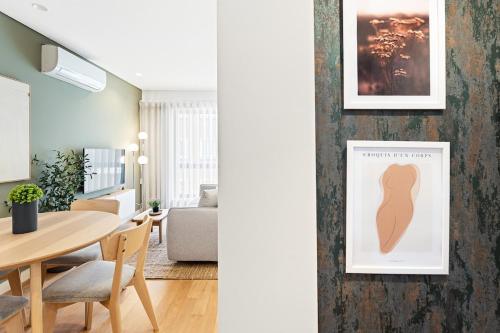 Urban Paradise, Sleek Central Porto Flat