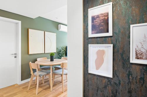 Urban Paradise, Sleek Central Porto Flat