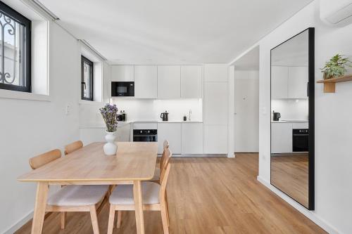 Private Garden Oasis, A Charming Flat in Bonfim
