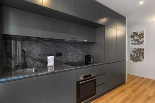 Urban Gaia Flat Modern Retreat with Balcony