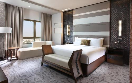 Metropolitan Hotel Dubai Image