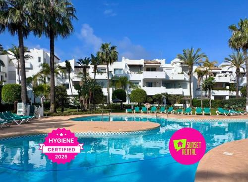 Elegant apartment with spectacular garden and pool in Estepona Costalita