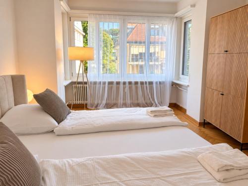 Stylish 2BR with Stunning Zurich Views - Tilia 41