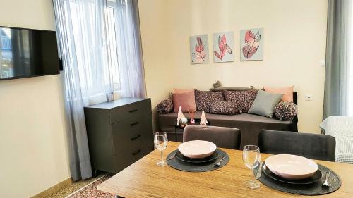 "Juliette" Stylish Studio with Panoramic Roof Garden