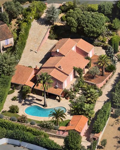 Fantastic pool villa 900m to the beach; with extravagant big garden