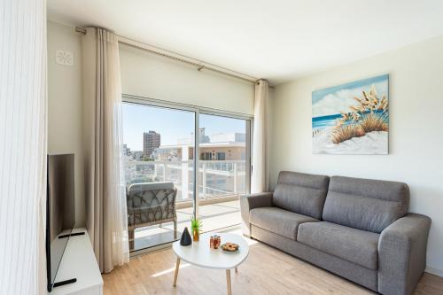 Your Algarve Base -Bright 2BR with Pool & Terrace