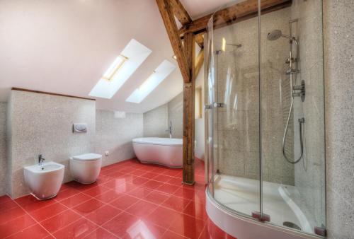 Bilik mandi di Residence St Havel Prague Old Town