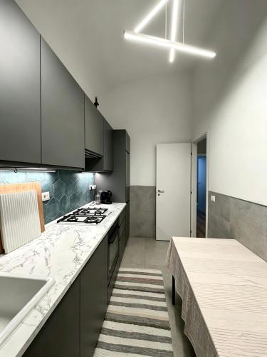 Roma center home