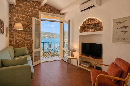 The Mediterranean Nest - Happy Rentals