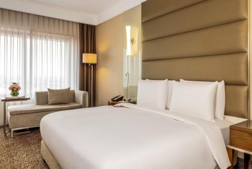 Deluxe Double King Room - Non-Smoking
