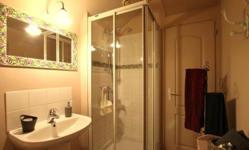 Kúpeľňa v ubytovaní La Villa des Rosiers