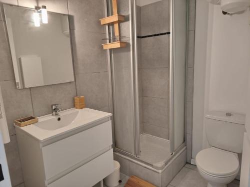 Centre Avignon - studio cosy avec clim - tout à pied