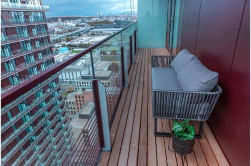 Great apartment with view and heated rooftop Pool