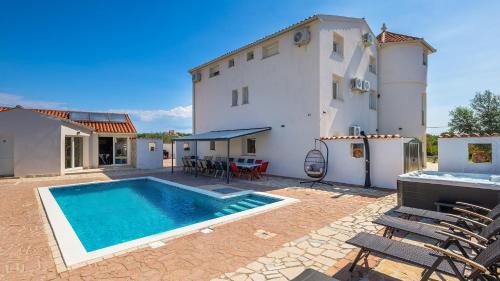 Vila Romani by Villas Guide